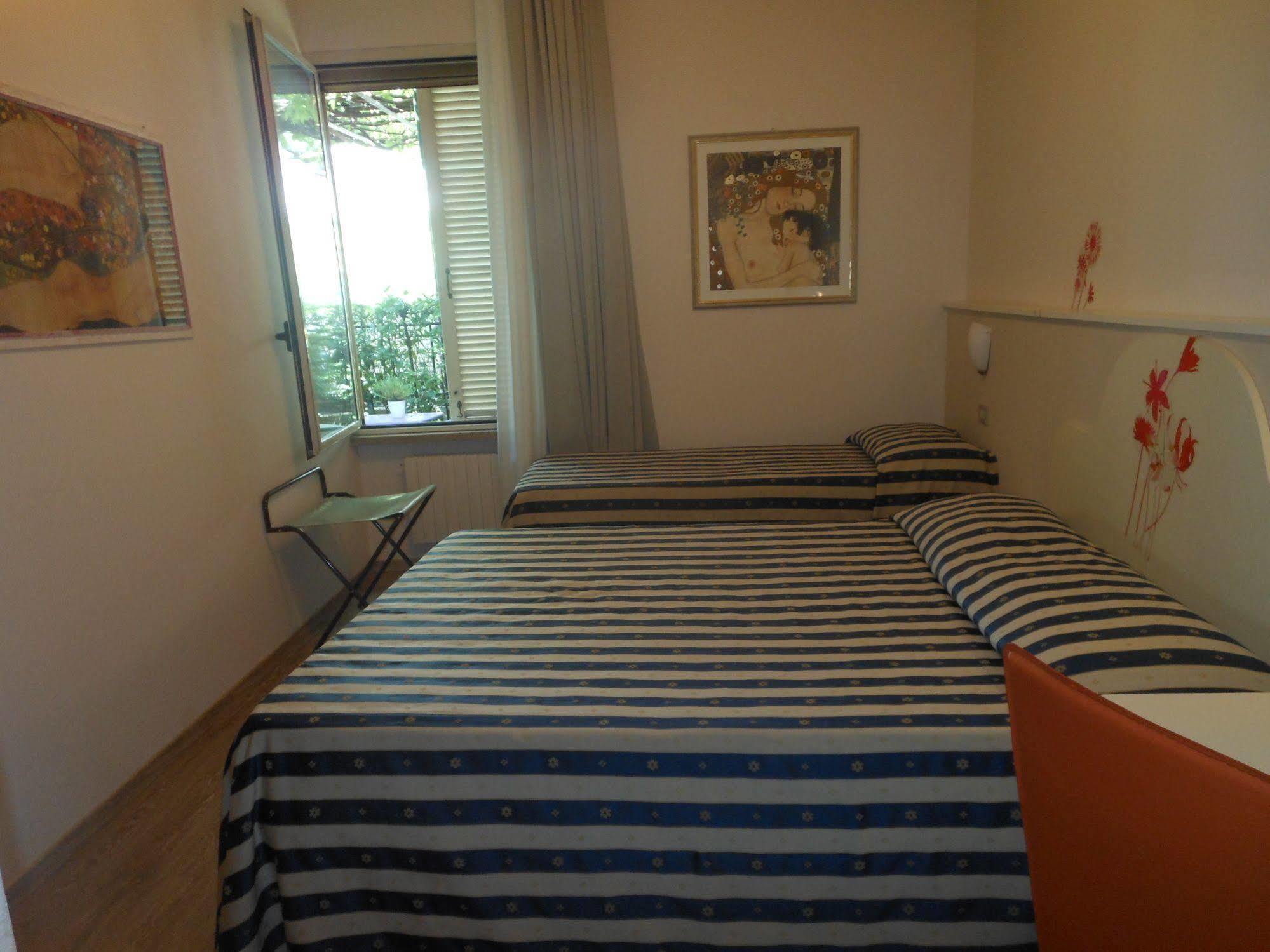 Hotel Stipino ลุคคา ภายนอก รูปภาพ